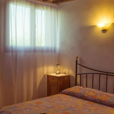 Agroturismo Palazzo Val Del Sasso *