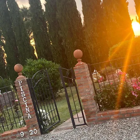Фермерский дом Palazzo Val Del Sasso Villastrada (Umbria)