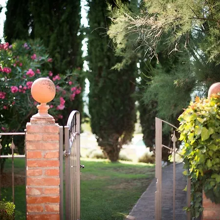 Palazzo Val Del Sasso Agroturismo *