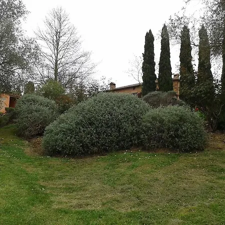 Фермерский дом Palazzo Val Del Sasso Villastrada (Umbria)